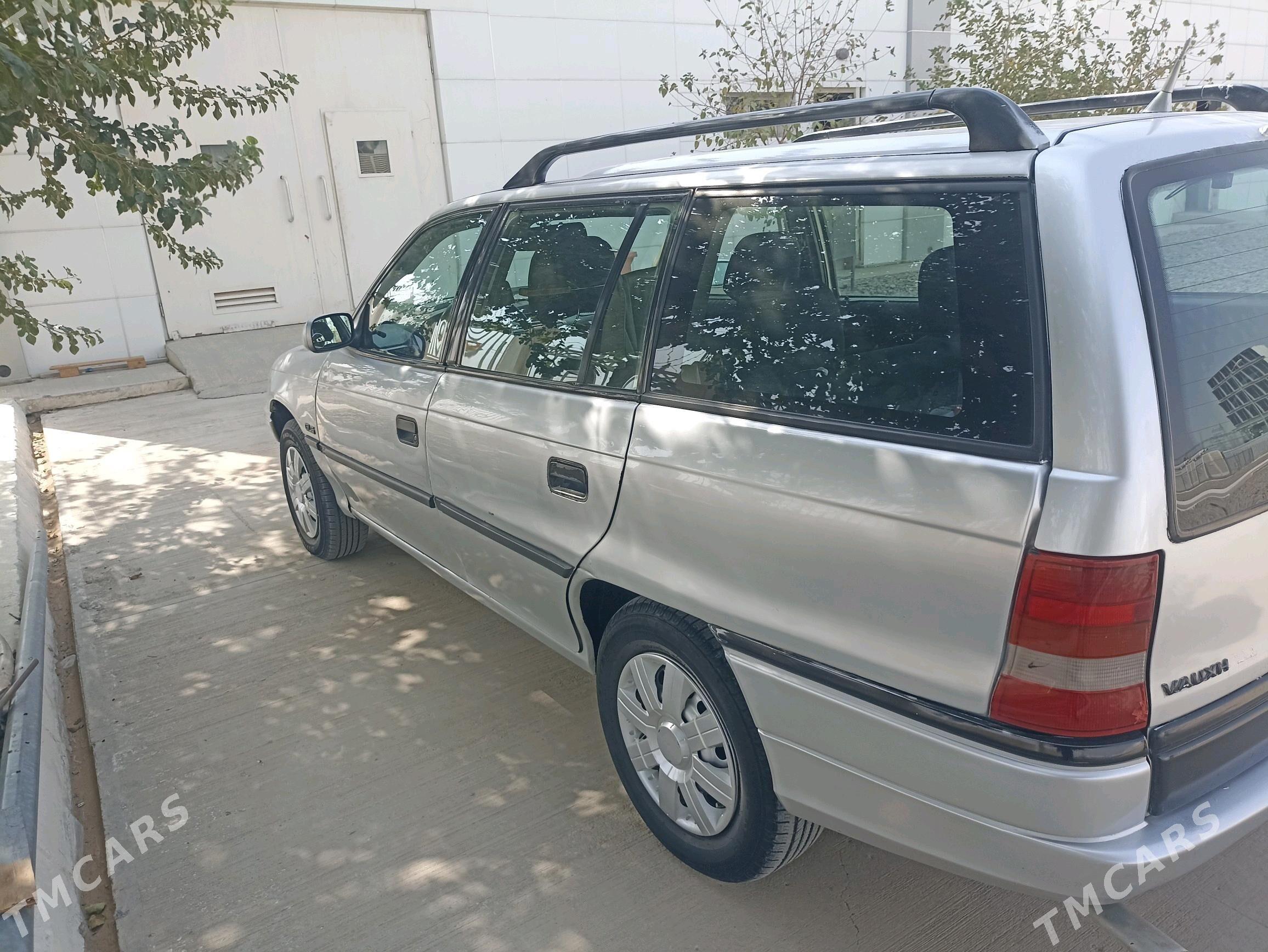 Opel Astra 1995 - 50 000 TMT - Теджен - img 3