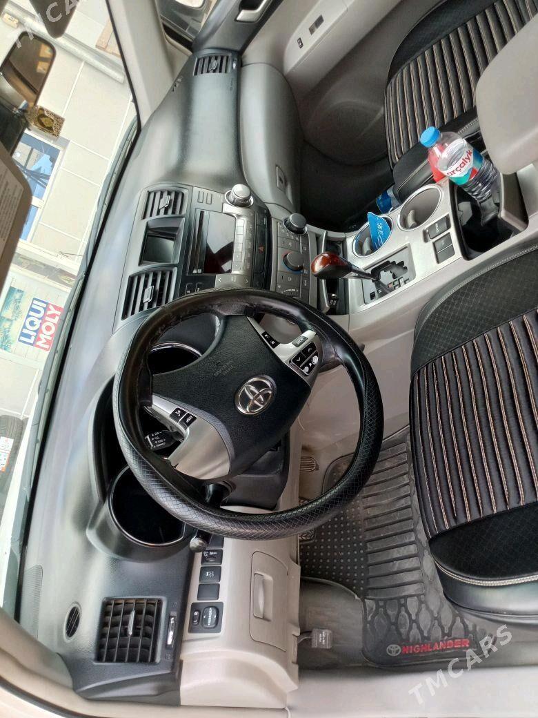 Toyota Highlander 2012 - 360 000 TMT - Байрамали - img 4