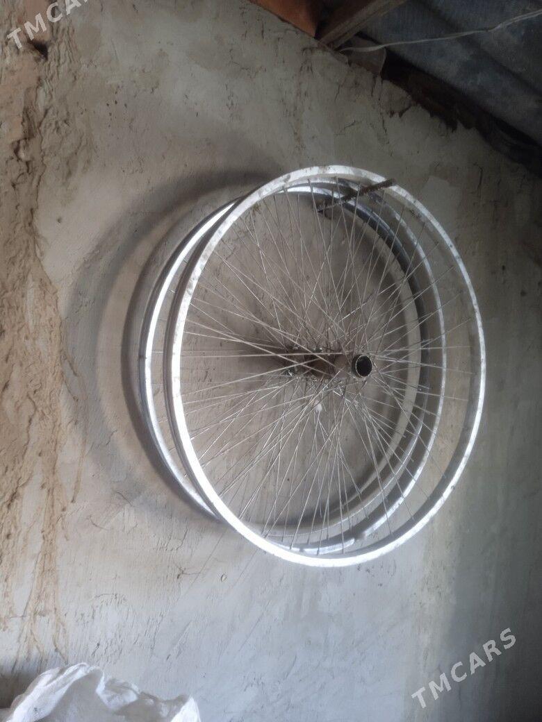 600 welosipedin disgasy - Bäherden - img 2