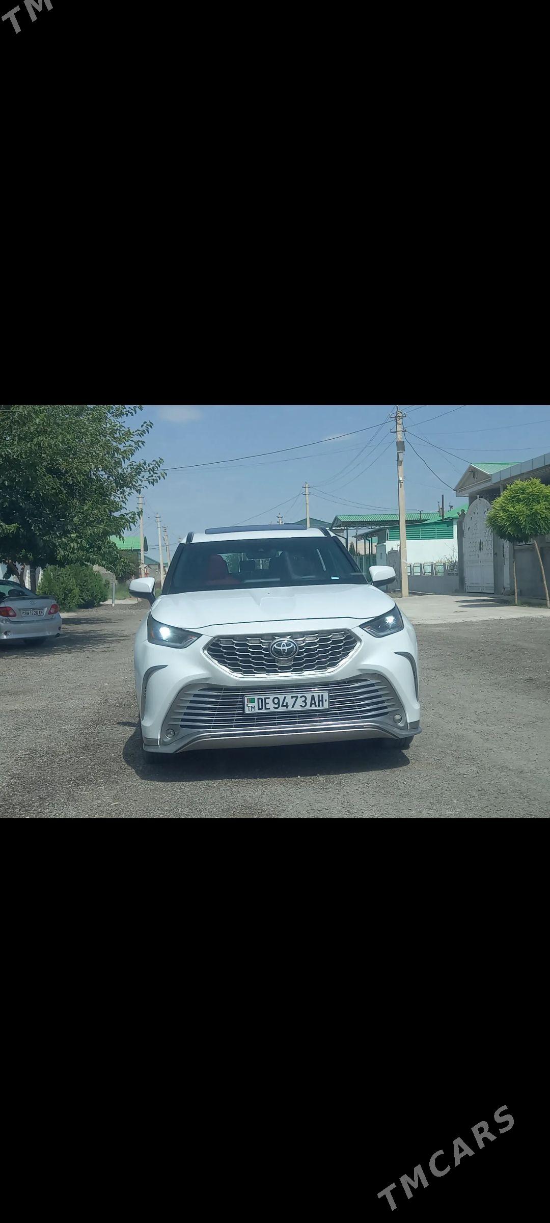 Toyota Highlander 2022 - 650 000 TMT - Кака - img 3