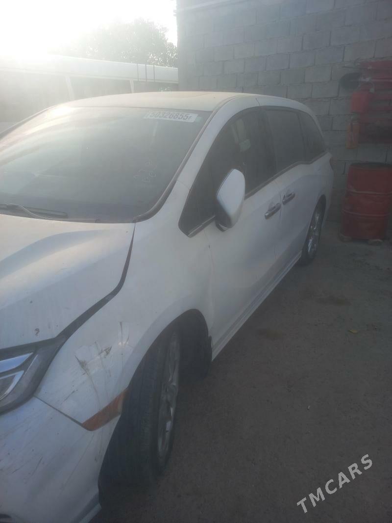 Toyota Sienna 2021 - 340 000 TMT - Büzmeýin - img 1