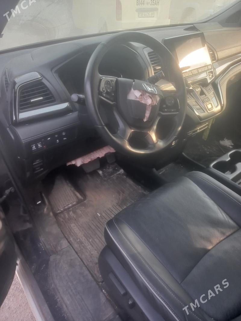 Toyota Sienna 2021 - 340 000 TMT - Büzmeýin - img 5