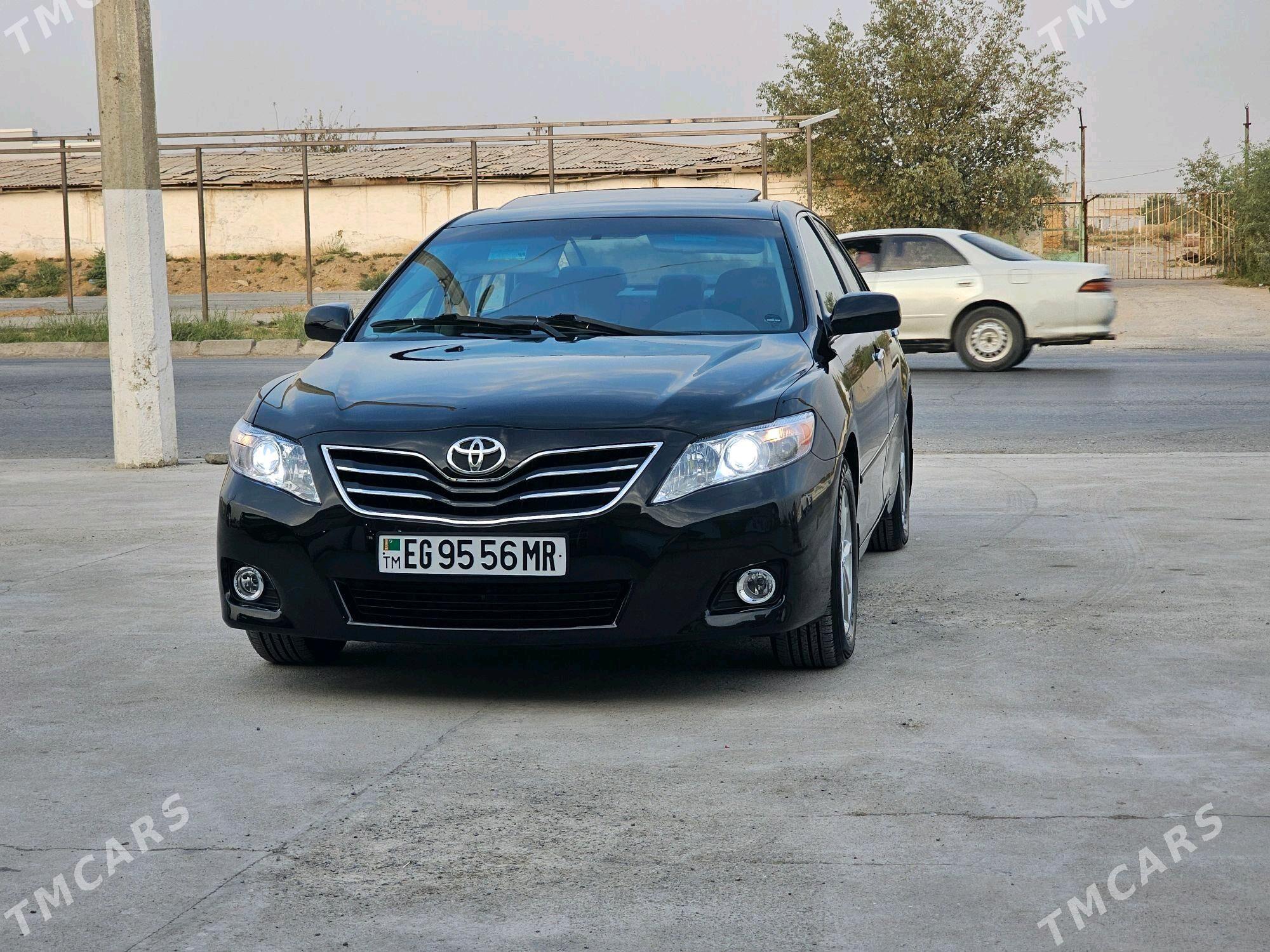 Toyota Camry 2010 - 230 000 TMT - Мары - img 4