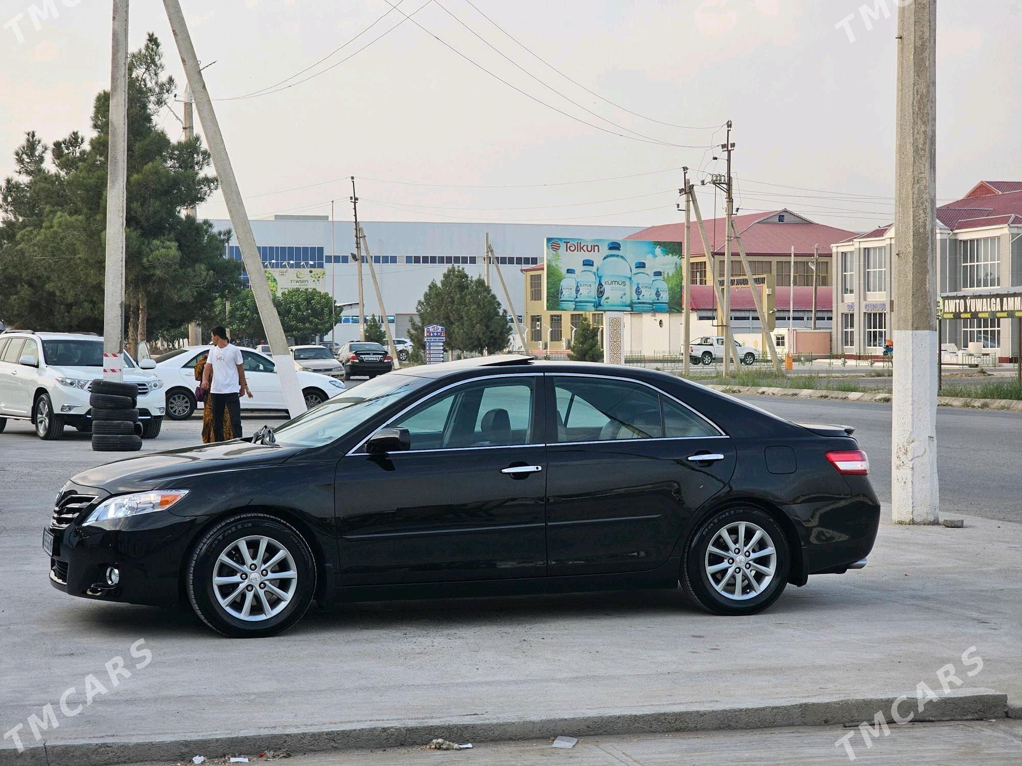 Toyota Camry 2010 - 230 000 TMT - Мары - img 2