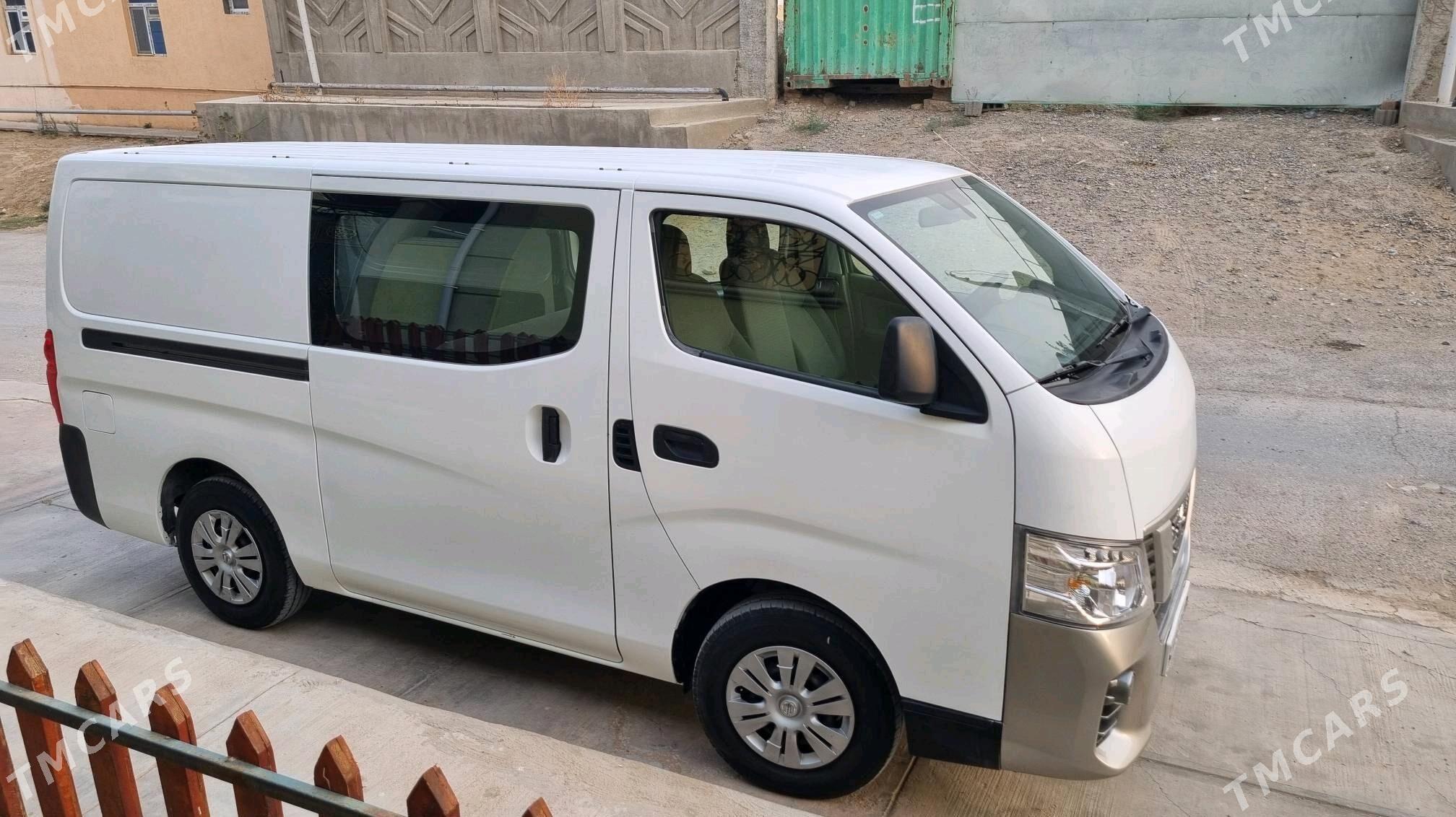 Nissan Urvan 2020 - 330 000 TMT - Чоганлы - img 3