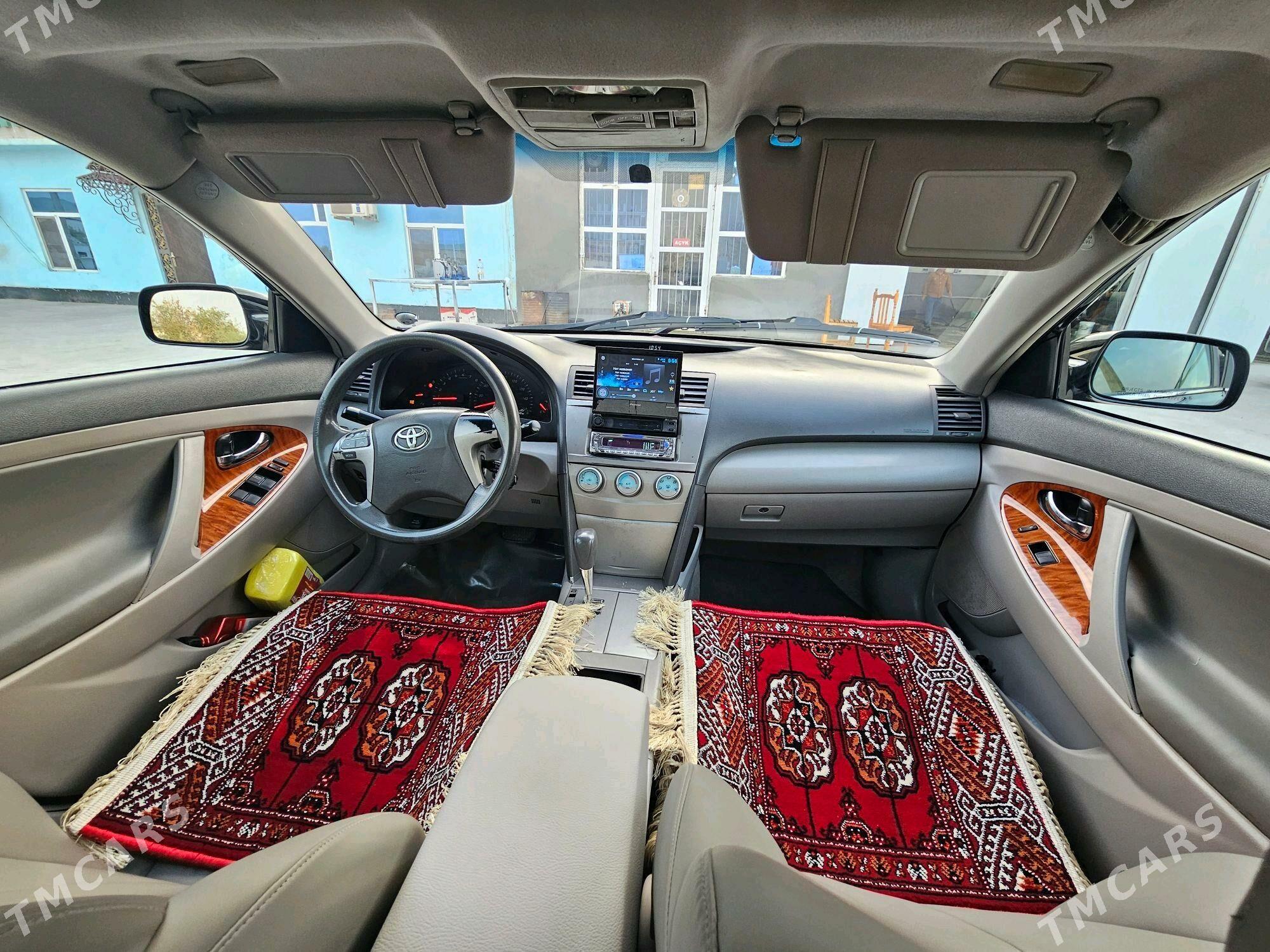 Toyota Camry 2010 - 230 000 TMT - Мары - img 8