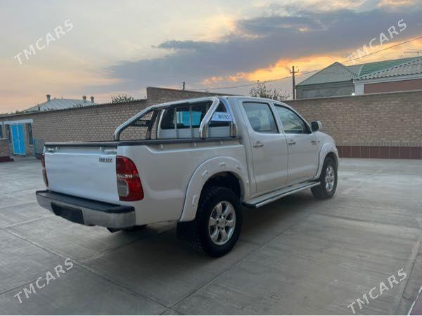 Toyota Hilux 2011 - 325 000 TMT - Bäherden - img 3