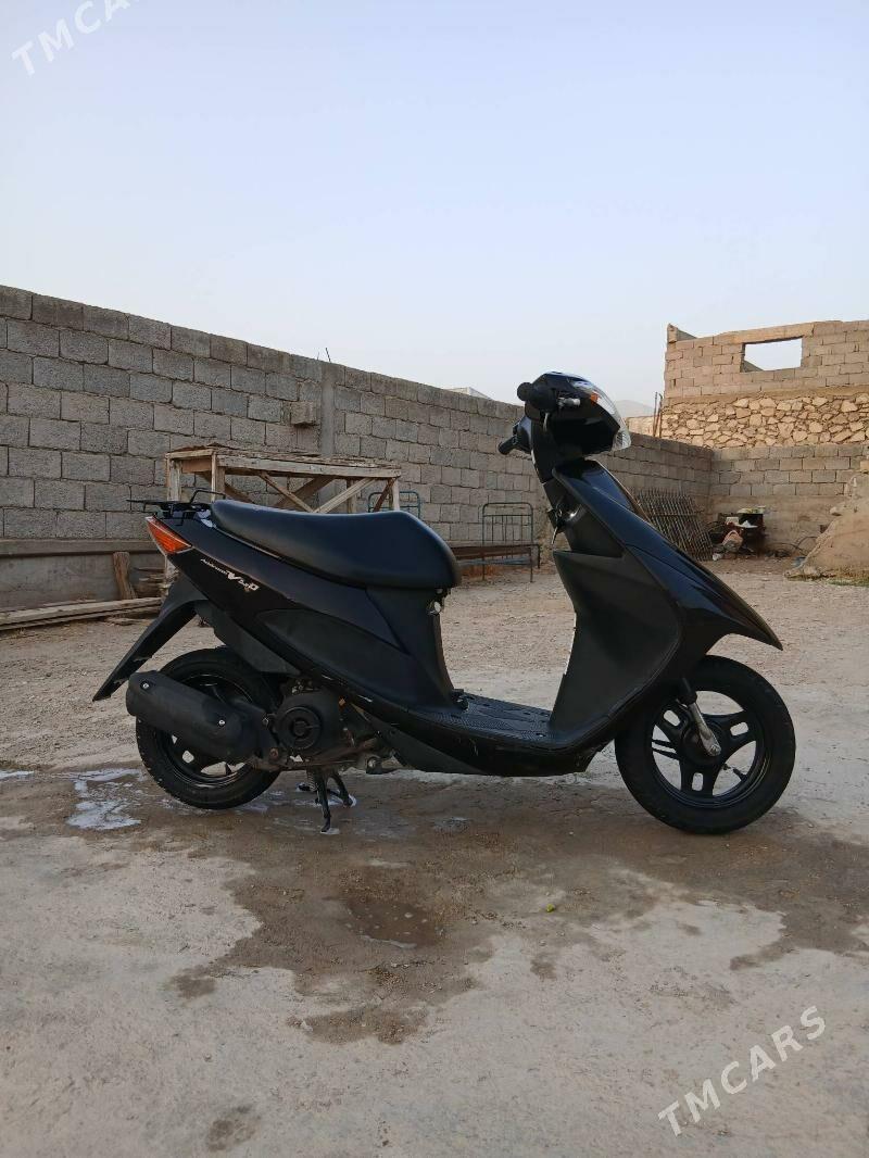 Fekon FK200-14G 2021 - 10 000 TMT - Балканабат - img 1