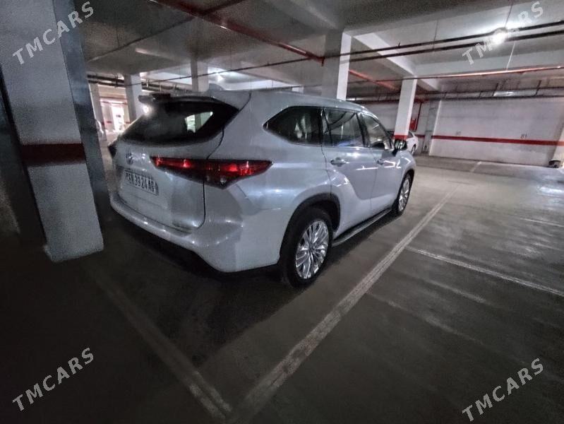 Toyota Highlander 2022 - 650 000 TMT - Ашхабад - img 4