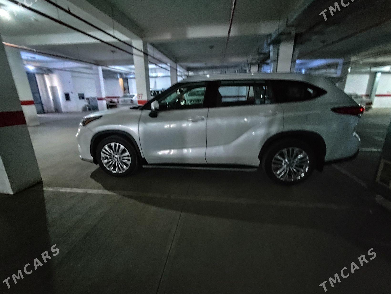 Toyota Highlander 2022 - 650 000 TMT - Ашхабад - img 1