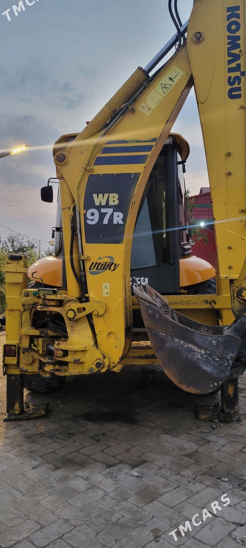Komatsu D275AX-5 2010 - 500 000 TMT - Туркменгала - img 1