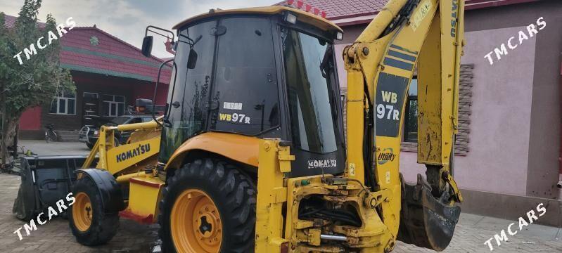 Komatsu D275AX-5 2010 - 500 000 TMT - Туркменгала - img 5