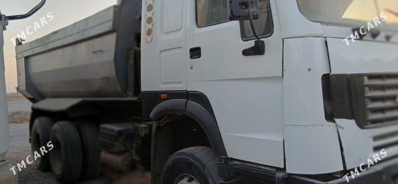 Howo Sinotruk 2009 - 230 000 TMT - Гёкдепе - img 1