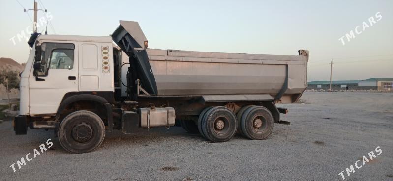 Howo Sinotruk 2009 - 235 000 TMT - Gökdepe - img 2