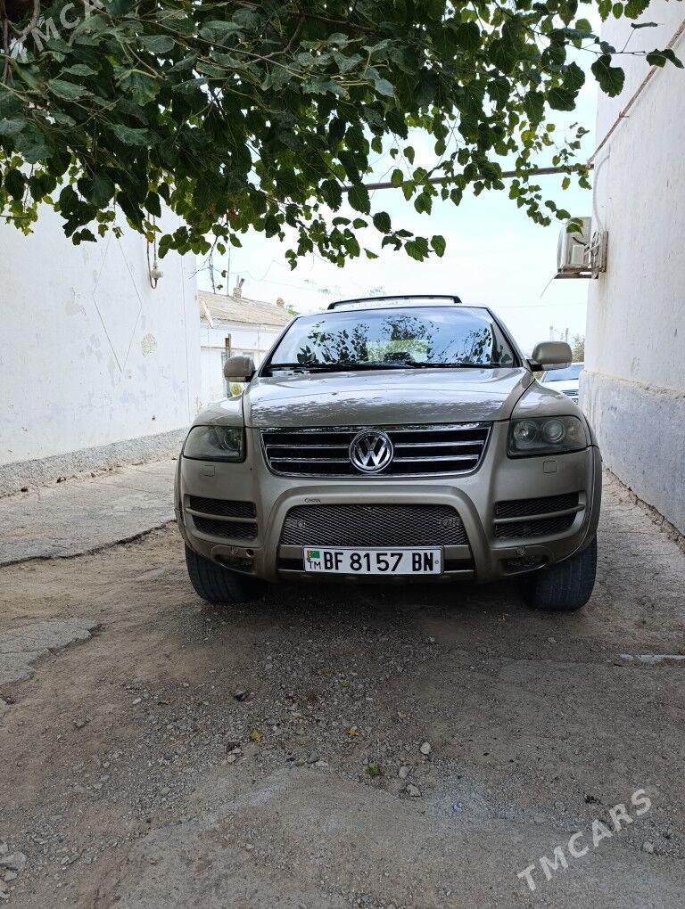 Volkswagen Touareg 2005 - 95 000 TMT - Туркменбаши - img 3