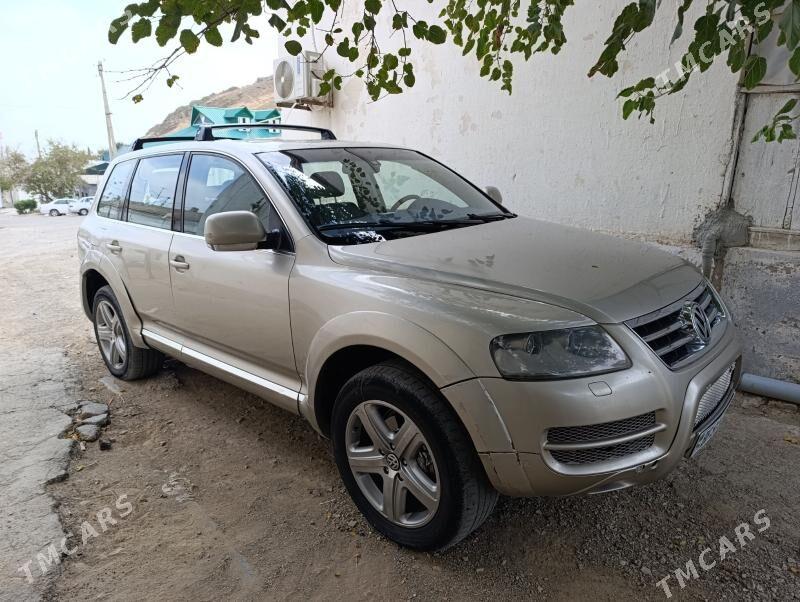 Volkswagen Touareg 2005 - 95 000 TMT - Туркменбаши - img 2