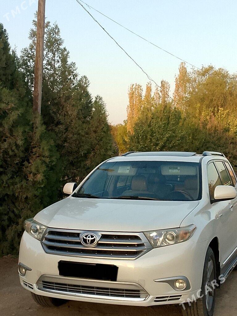 Toyota Highlander 2013 - 355 000 TMT - Дашогуз - img 2