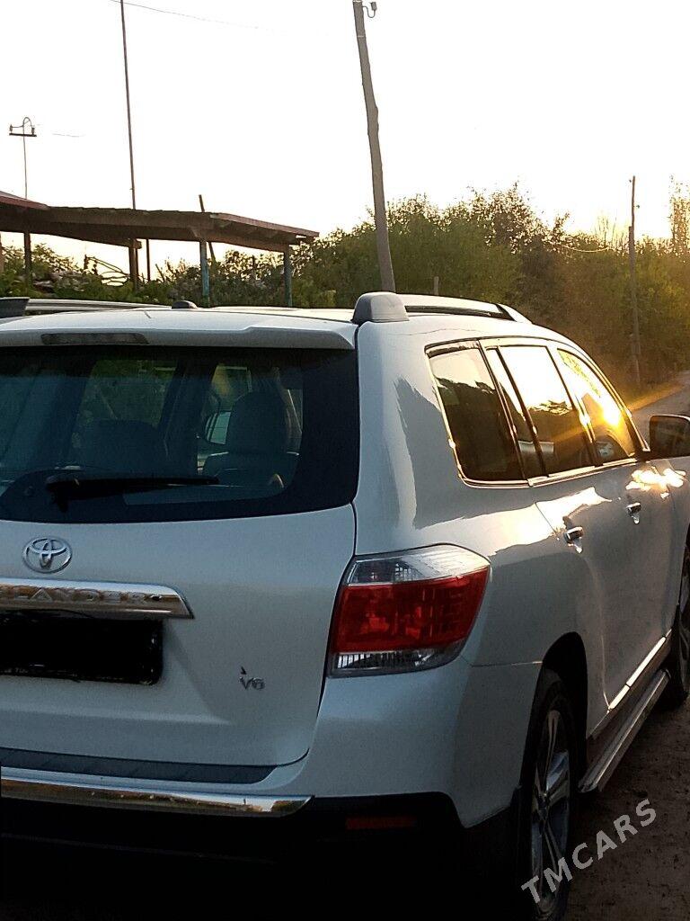 Toyota Highlander 2013 - 355 000 TMT - Дашогуз - img 3