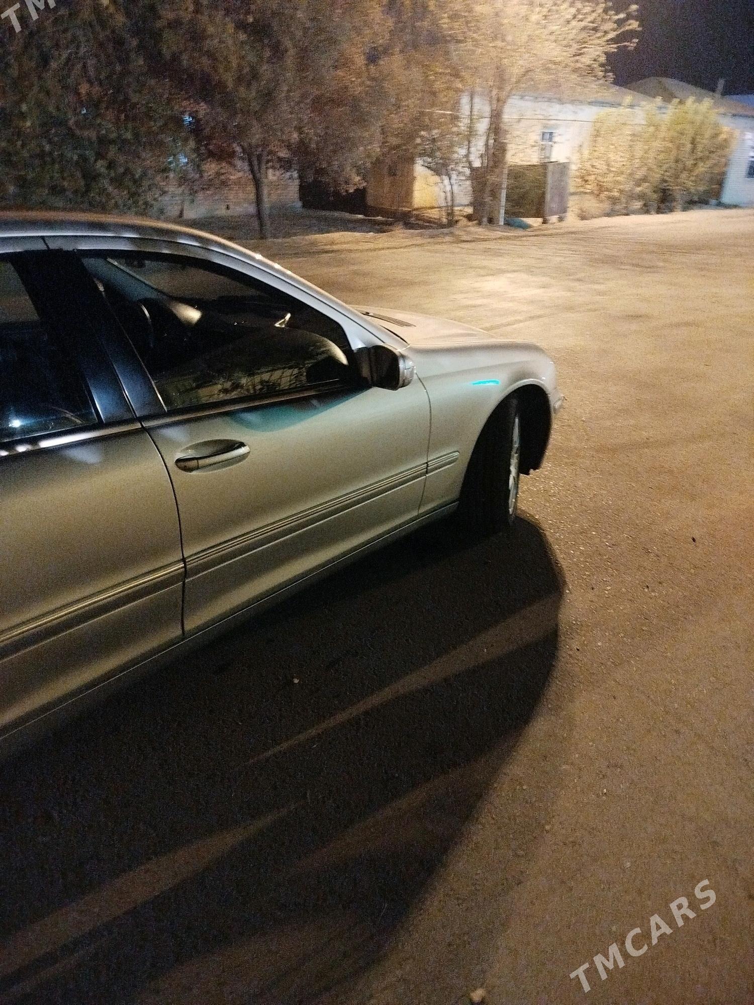 Mercedes-Benz C320 2002 - 110 000 TMT - Мургап - img 10