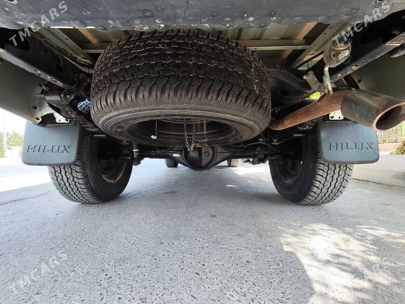 Toyota Hilux 2024 - 640 000 TMT - Türkmenabat - img 10