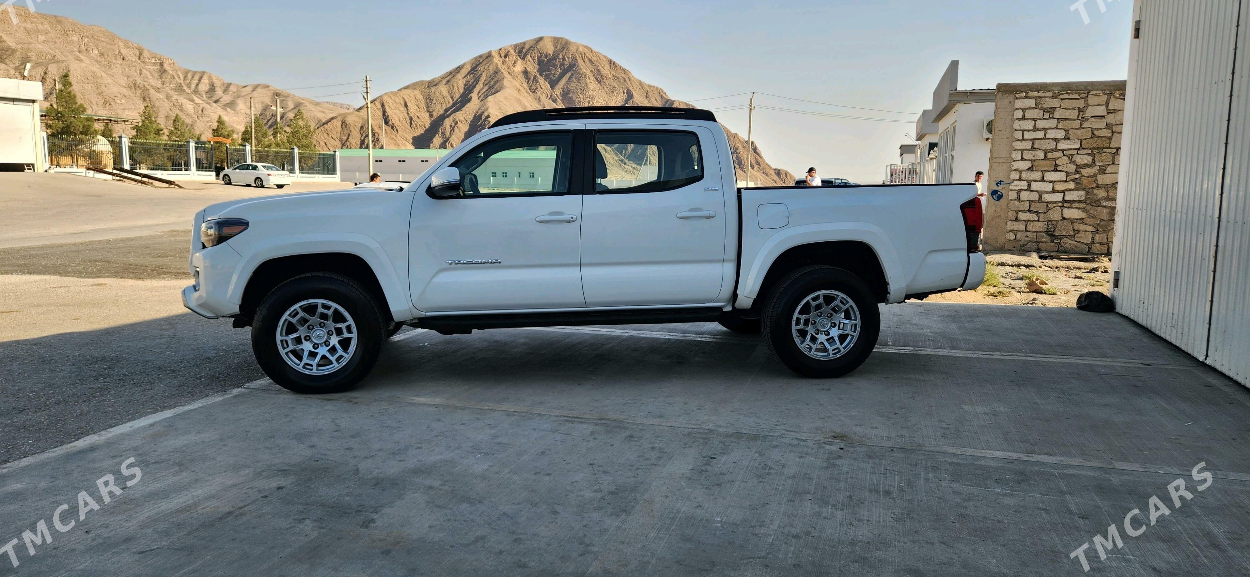 Toyota Tacoma 2019 - 430 000 TMT - Балканабат - img 8