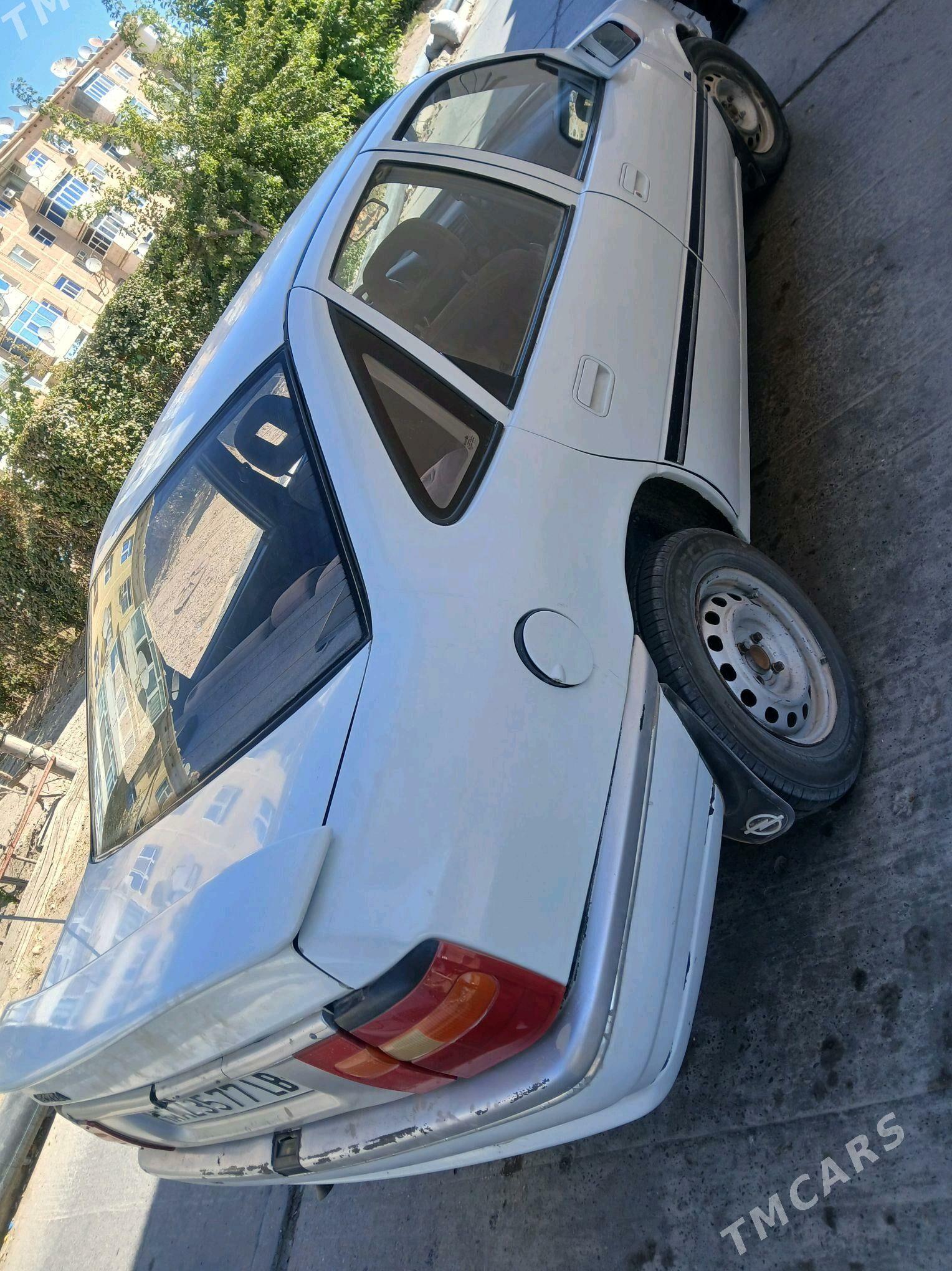 Opel Vectra 1992 - 30 000 TMT - Фарап - img 5