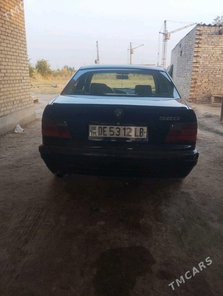 BMW 320 1994 - 35 000 TMT - Sakar - img 1