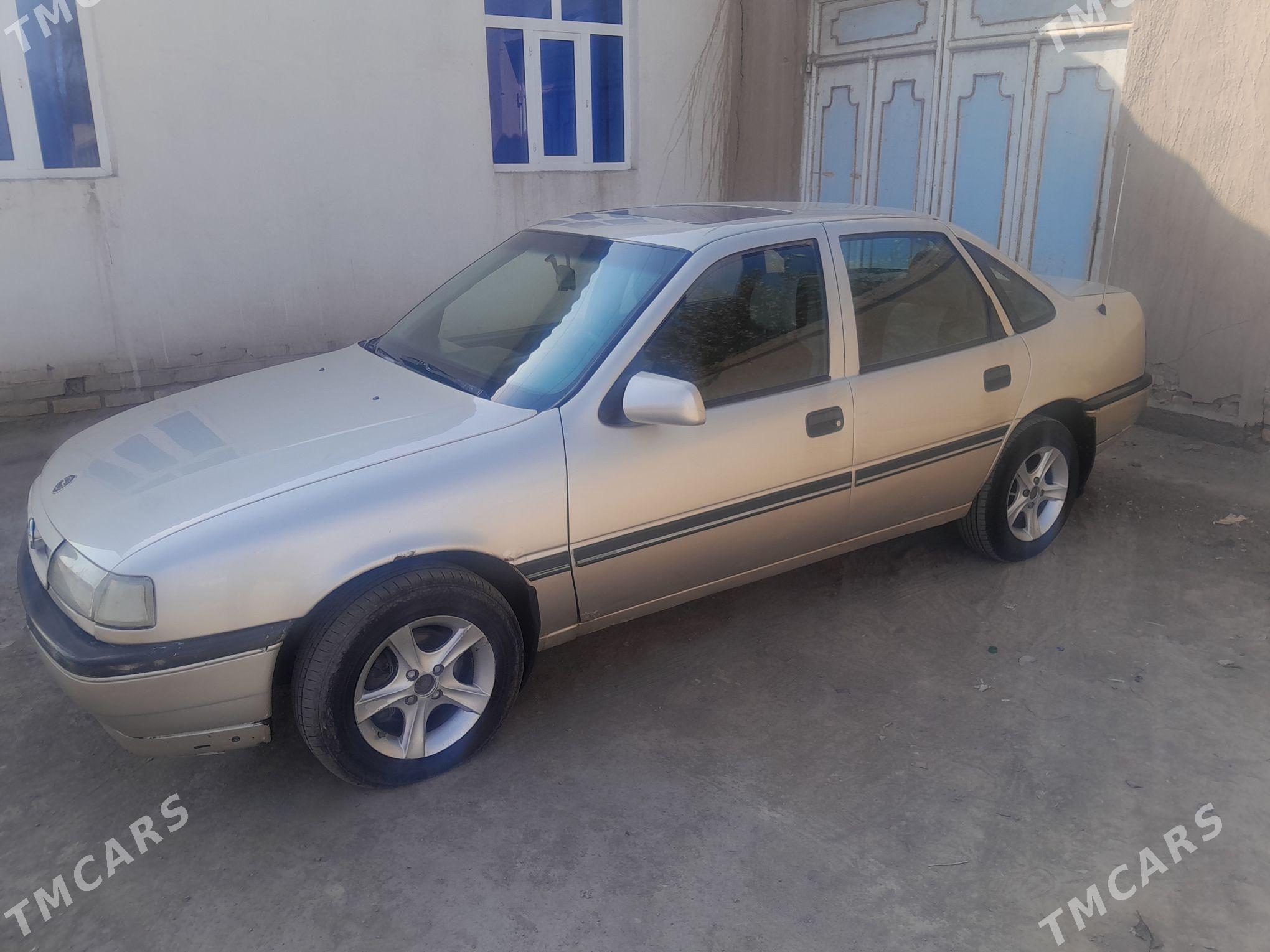 Opel Vectra 1992 - 36 000 TMT - Губадаг - img 2