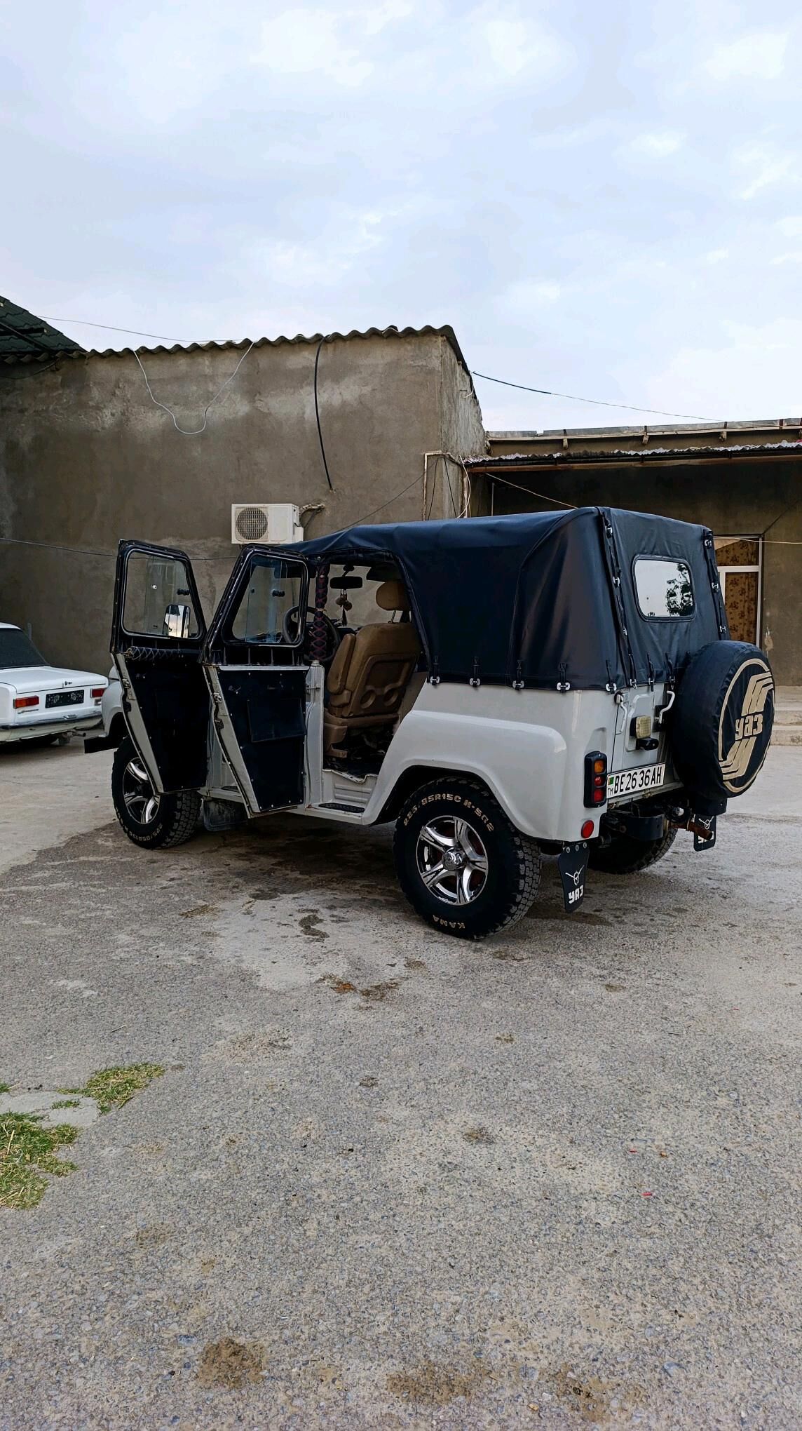 UAZ 469 2002 - 80 000 TMT - Bäherden - img 3