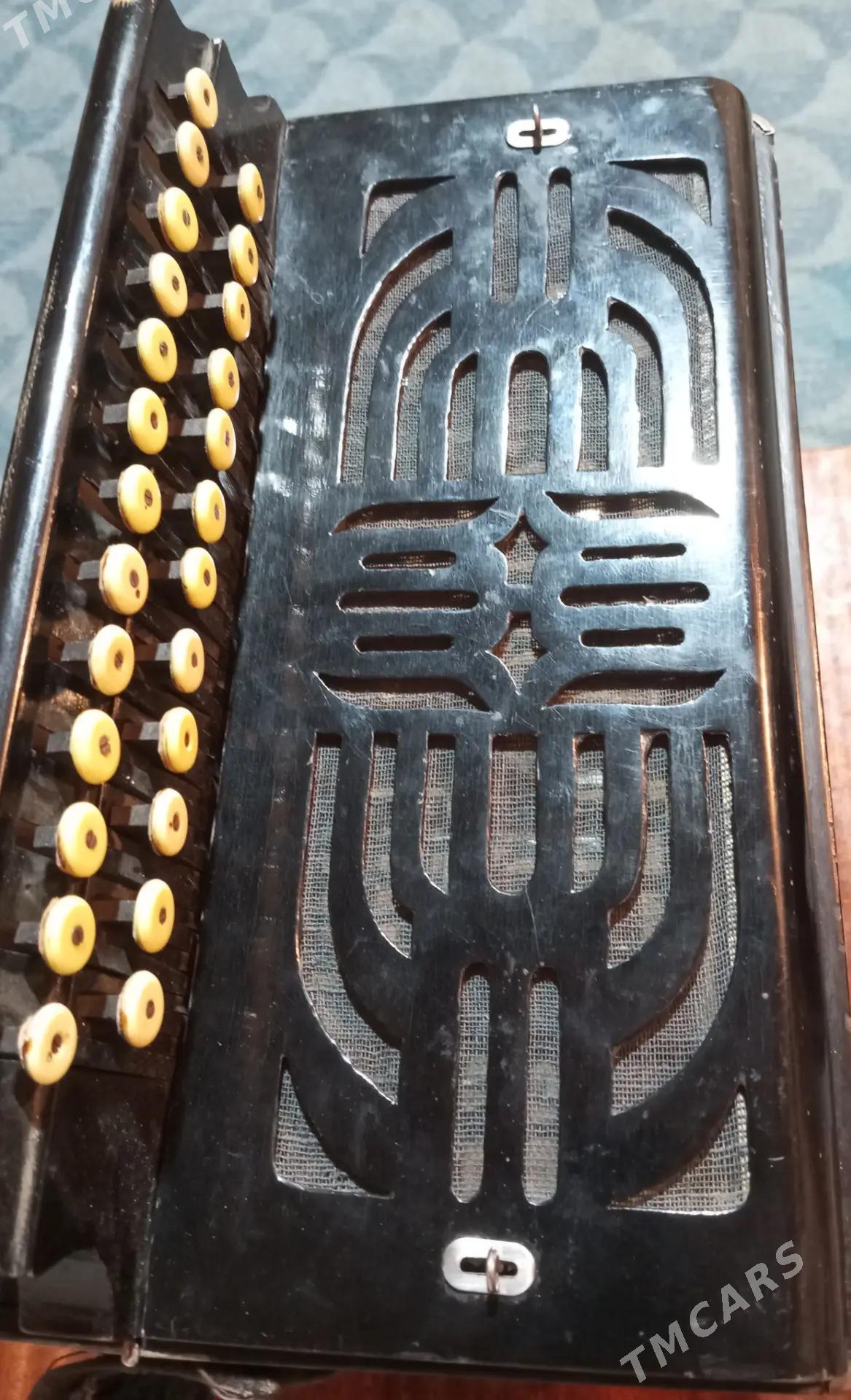 Антиквариат: русская гармонь. - Aşgabat - img 2