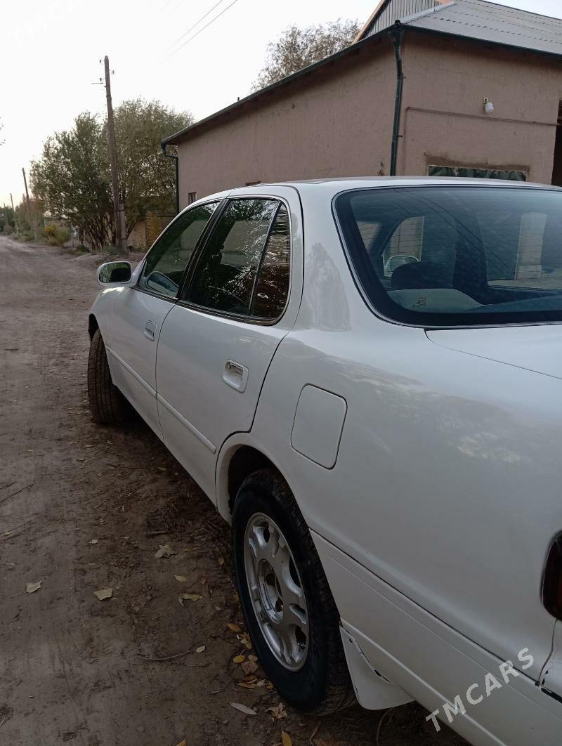 Toyota Camry 1992 - 70 000 TMT - Boldumsaz - img 2