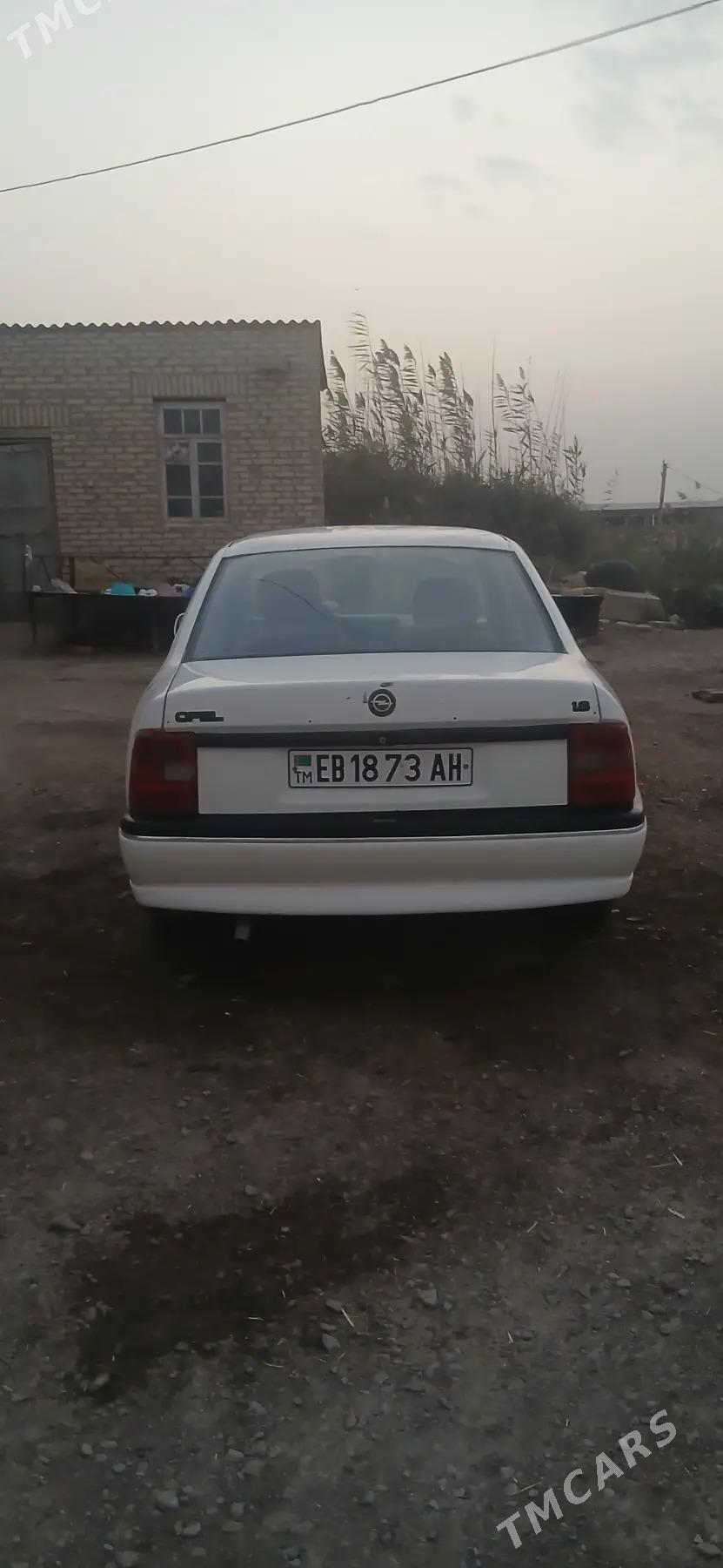 Opel Vectra 1992 - 27 000 TMT - Теджен - img 4