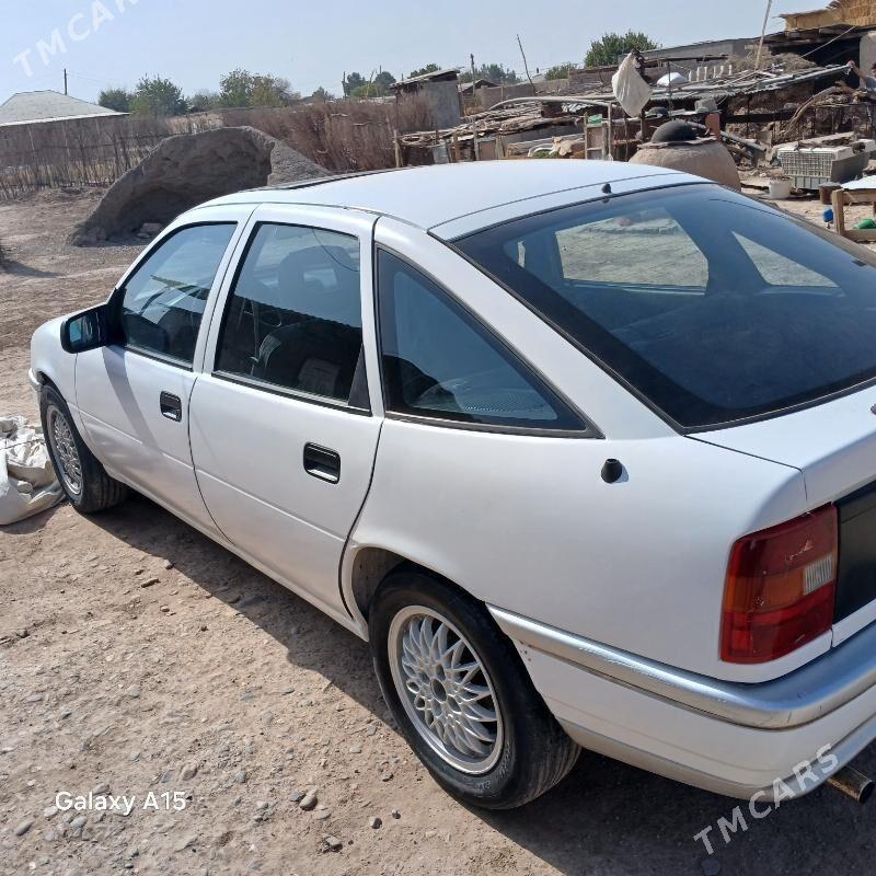 Opel Vectra 1991 - 30 000 TMT - Теджен - img 3