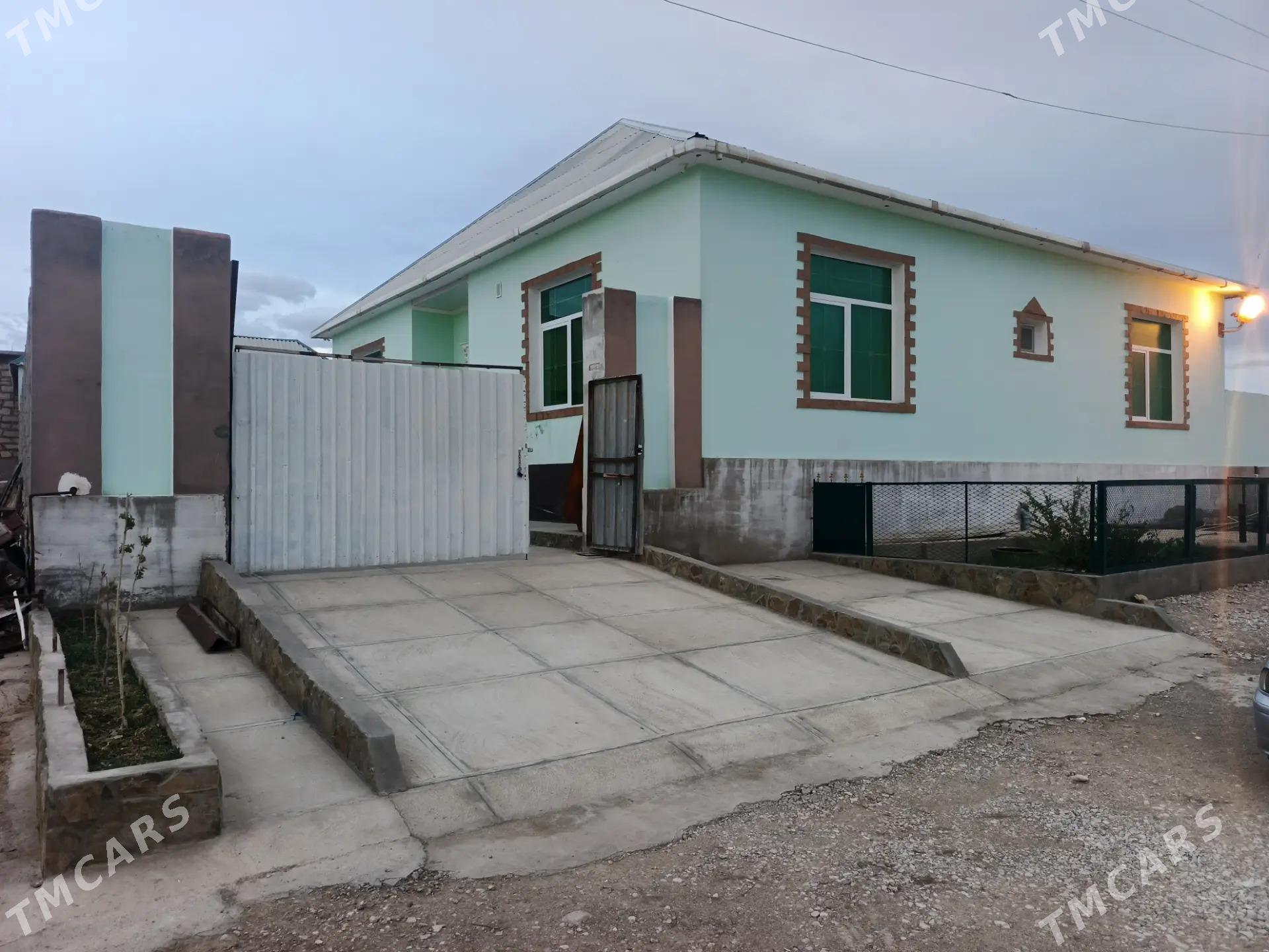 Jay - Balkanabat - img 3