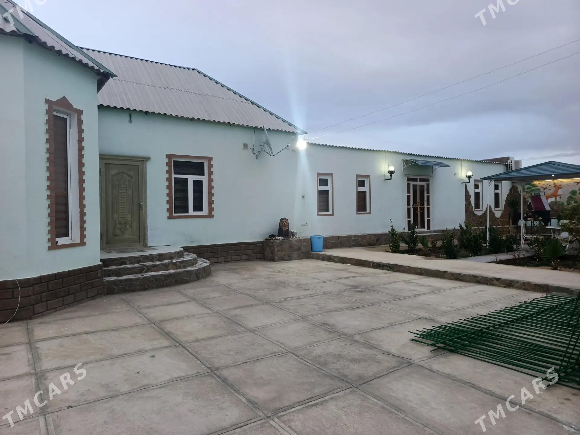 Jay - Balkanabat - img 9