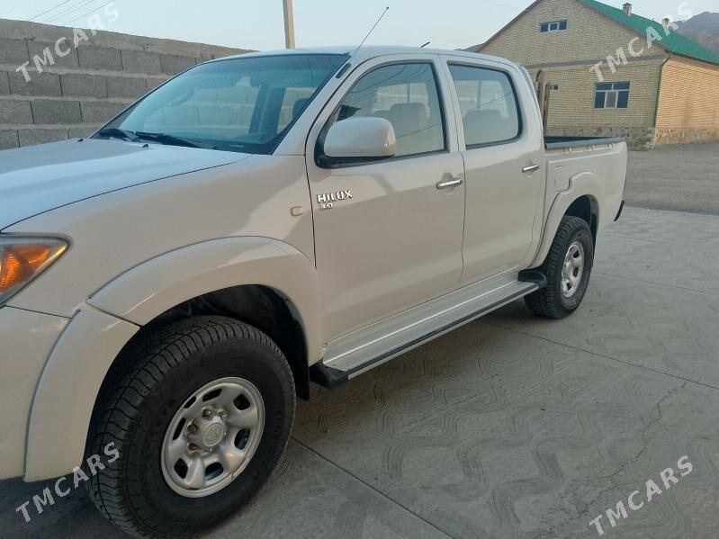 Toyota Hilux 2006 - 250 000 TMT - Bereket - img 4