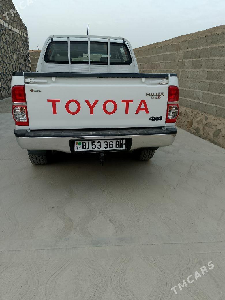 Toyota Hilux 2006 - 250 000 TMT - Bereket - img 3