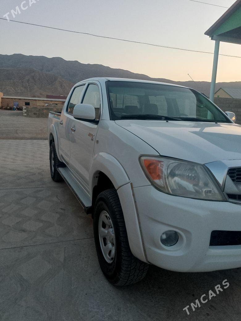 Toyota Hilux 2006 - 250 000 TMT - Bereket - img 2