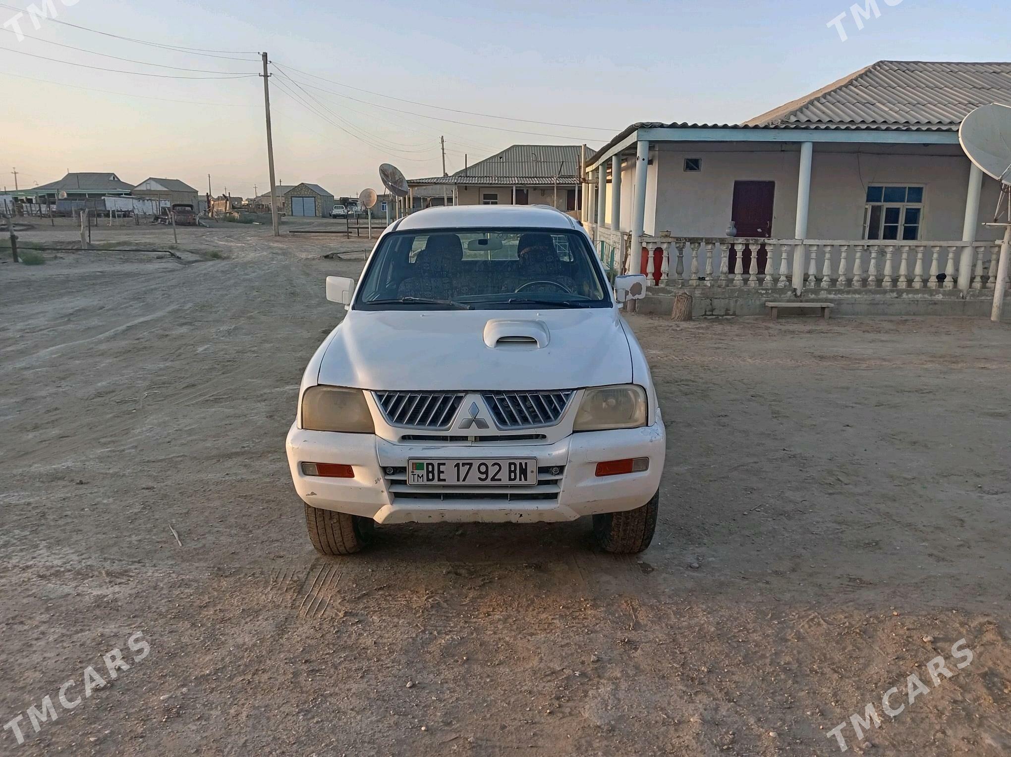 Mitsubishi L200 2004 - 70 000 TMT - Эсенгулы - img 2
