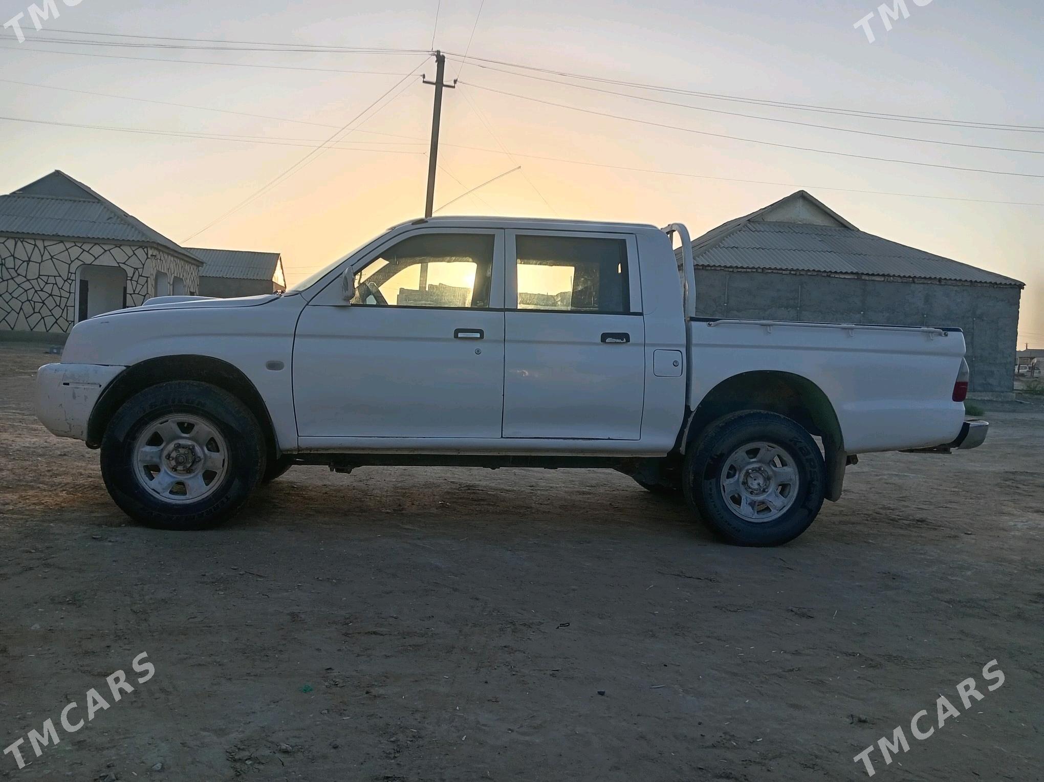 Mitsubishi L200 2004 - 70 000 TMT - Эсенгулы - img 5