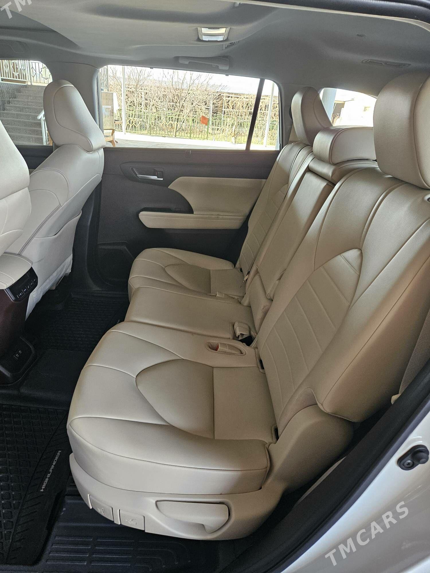 Toyota Highlander 2021 - 660 000 TMT - Мары - img 8