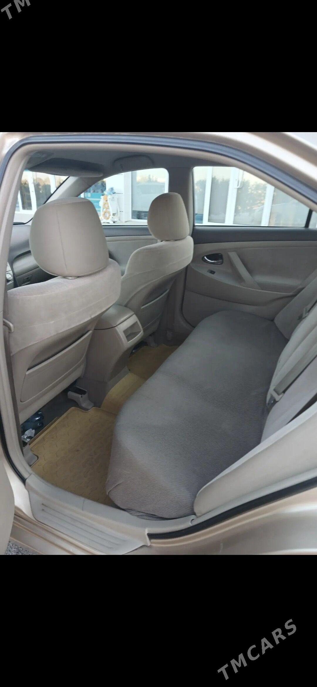 Toyota Camry 2011 - 250 000 TMT - Теджен - img 3