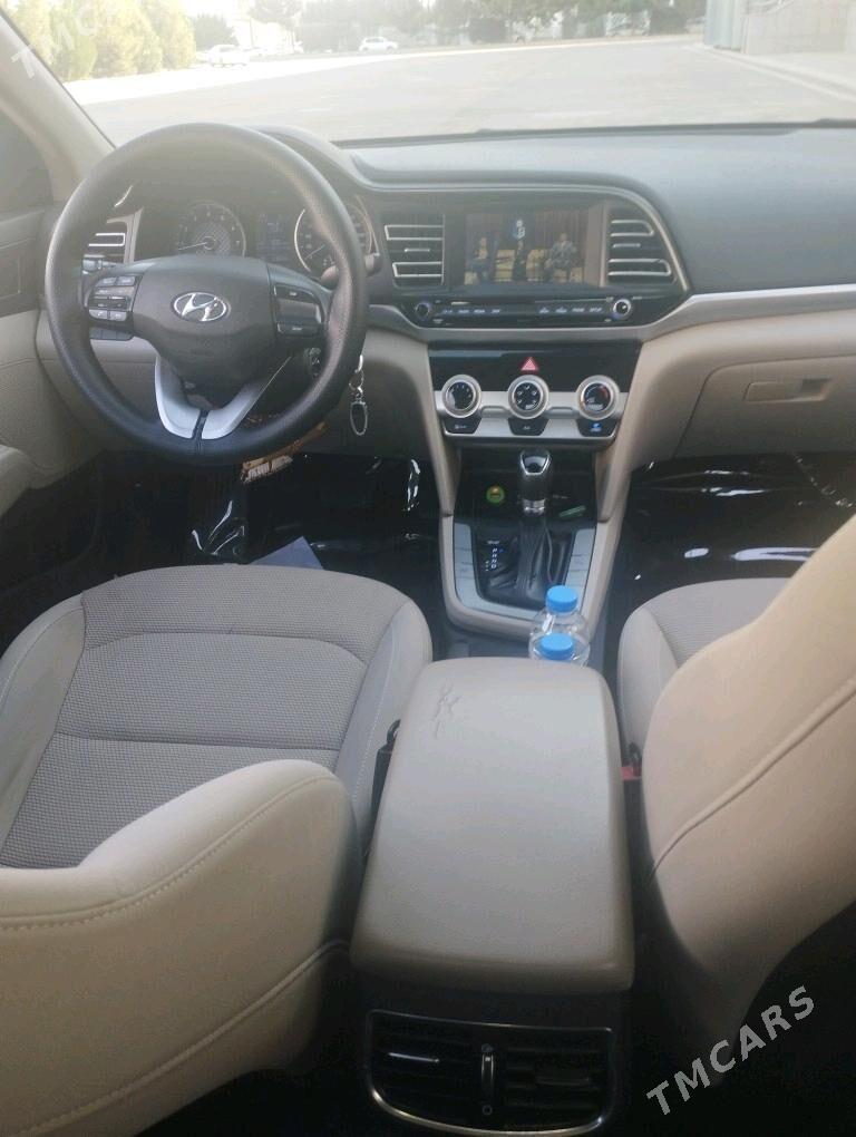 Hyundai Elantra 2019 - 250 000 TMT - Мир 2 - img 3