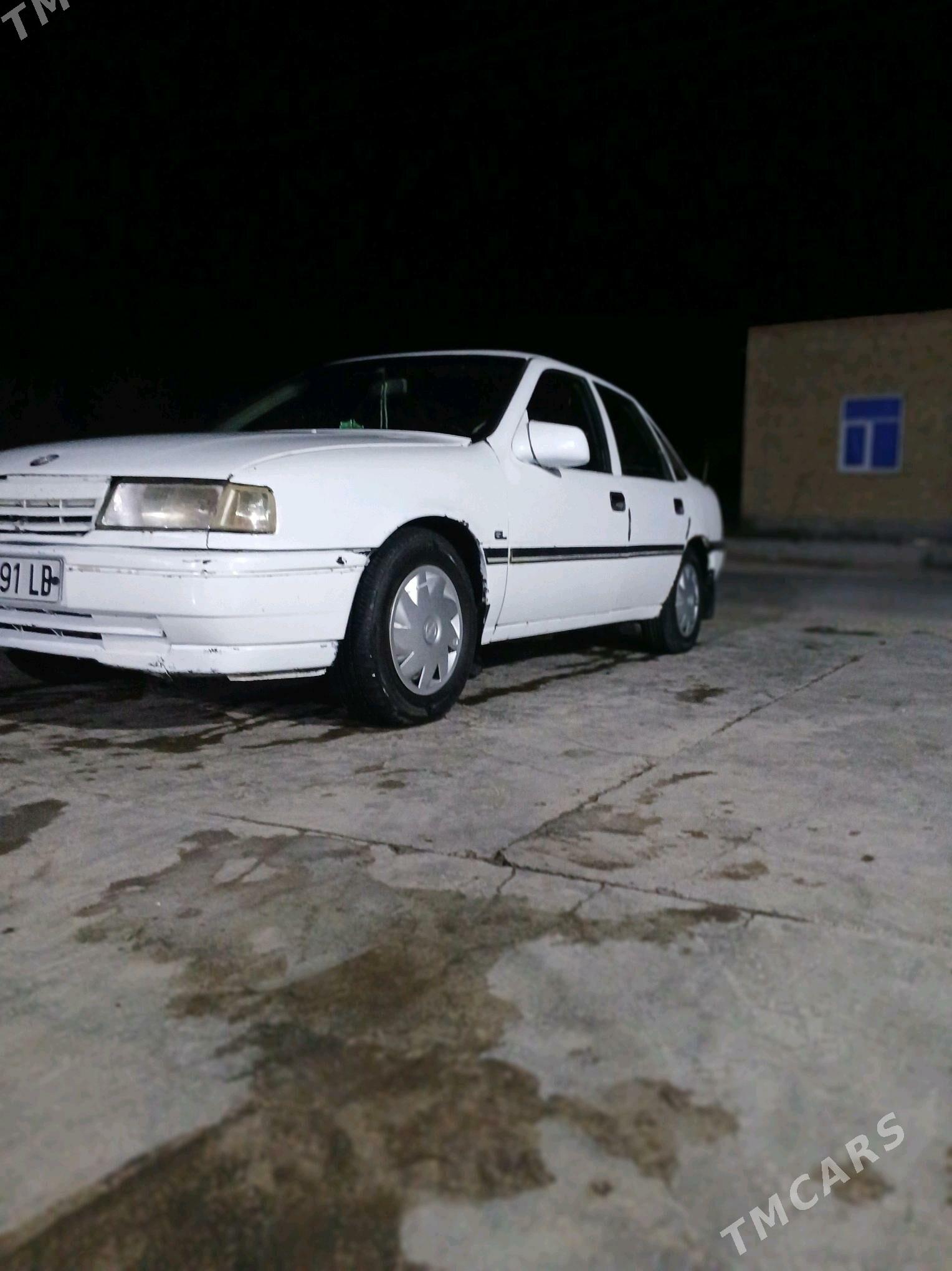 Opel Vectra 1991 - 25 000 TMT - Сакар - img 3