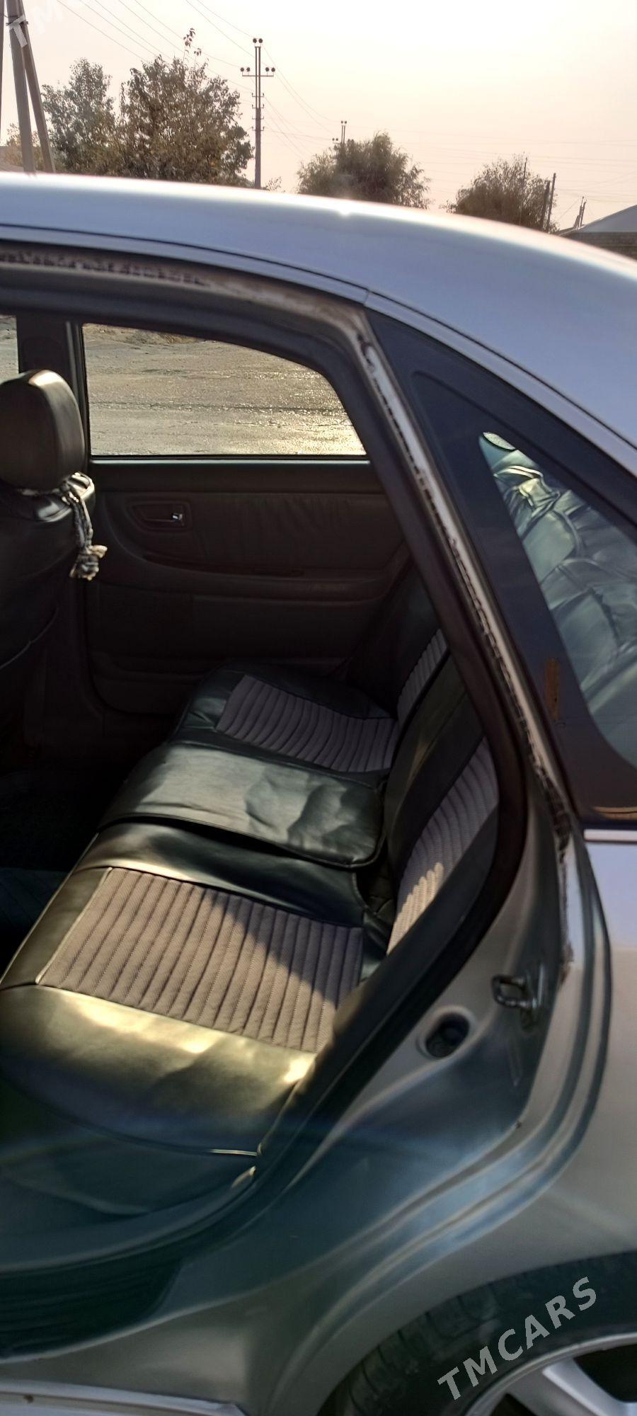 Toyota Avalon 2001 - 240 000 TMT - Murgap - img 1
