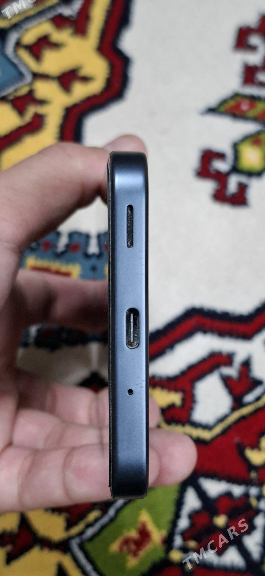 A16 4/128 - Mary - img 3