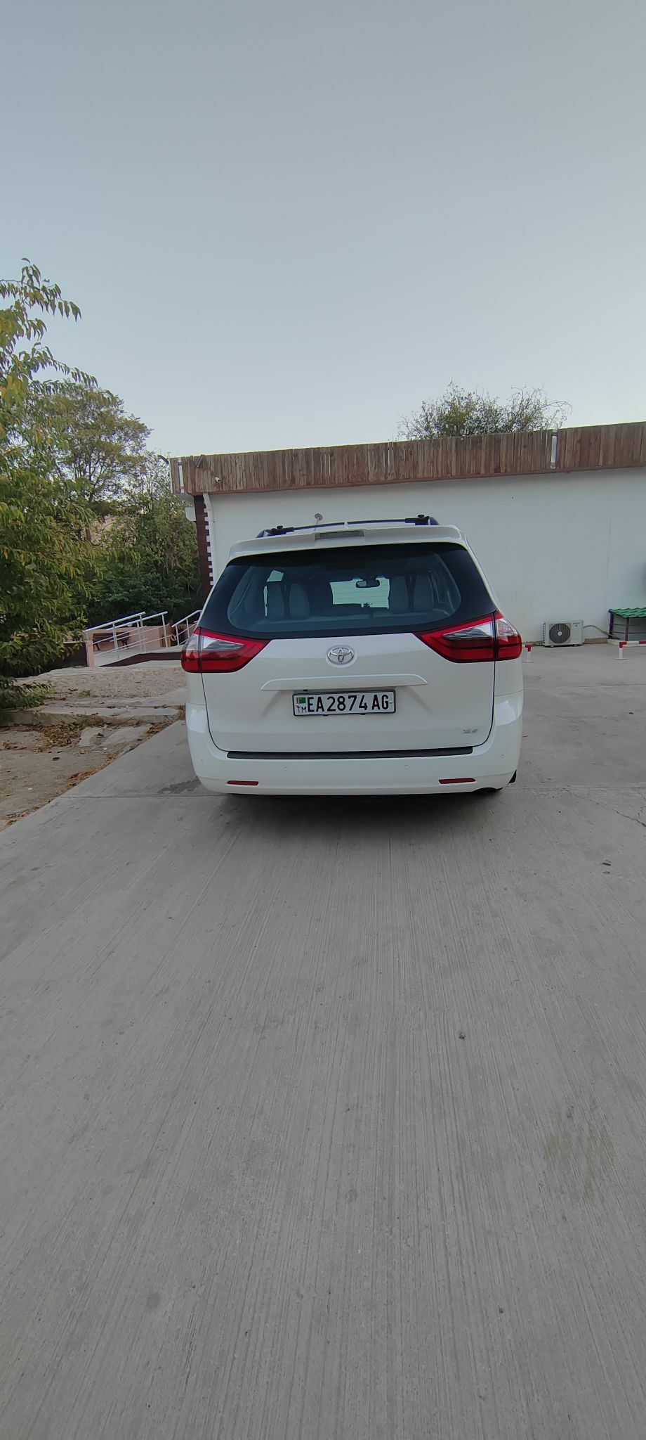 Toyota Sienna 2019 - 450 000 TMT - 4 мкр - img 9