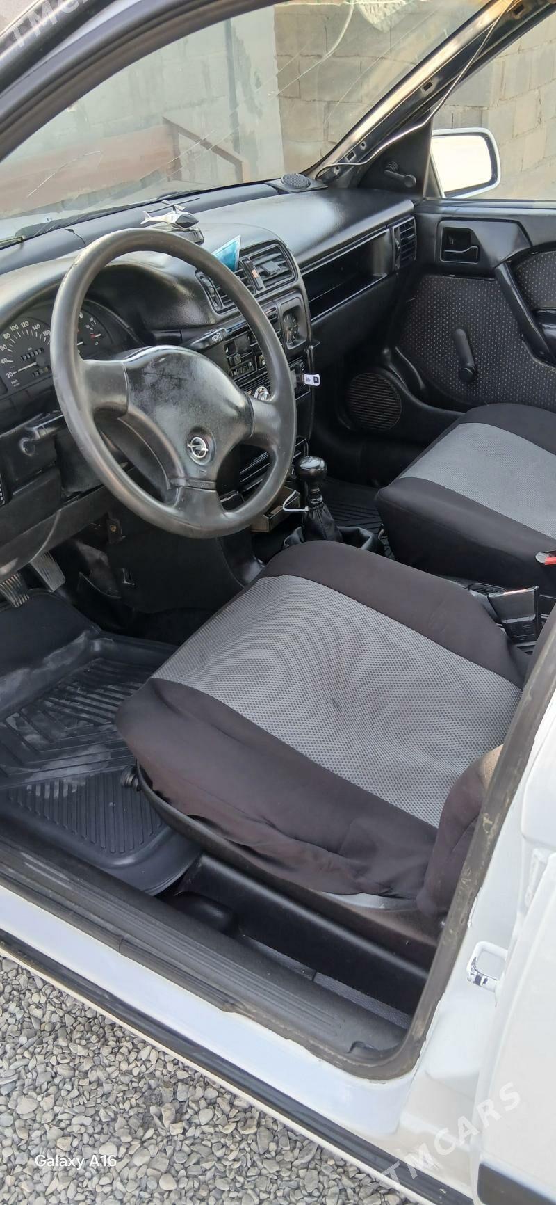 Opel Vectra 1993 - 36 000 TMT - Bäherden - img 1