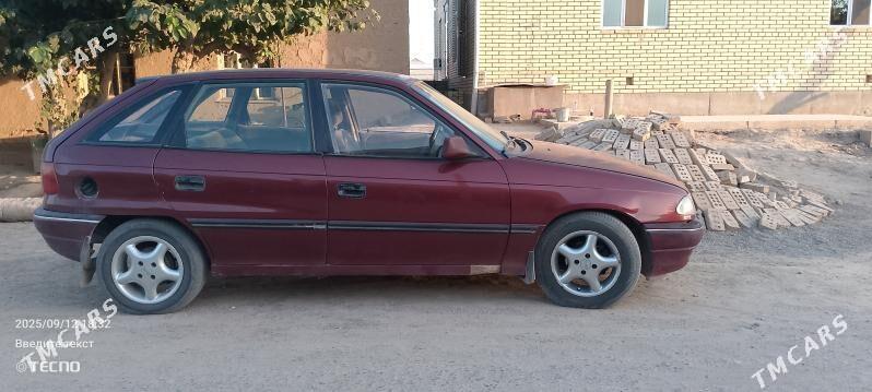 Opel Astra 1992 - 30 000 TMT - Mary - img 4
