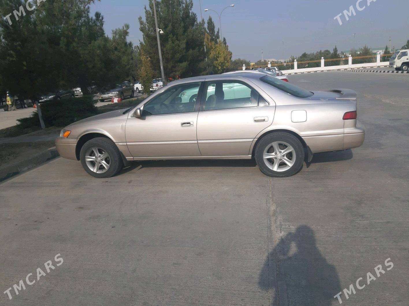 Toyota Camry 1998 - 140 000 TMT - Wekilbazar - img 2